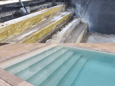 Renovación de escaleras de piscina